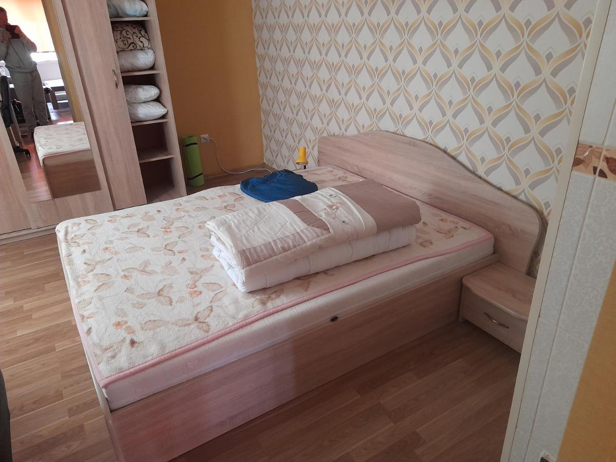 Quiet Summer Apartment Aucugals Ngoại thất bức ảnh